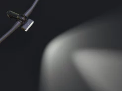 Specialized Flux Genopladelig Forlygte - 850 Lumen - Cykellygter -Specialized Salgsbutik 49119 161 LGHT FLUX 1200 HEADLIGHT BLK DETAIL