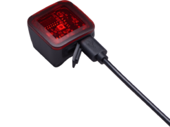 Specialized Flashback Genopladelig Baglygte, 20 Lumen - Cykellygte til Sikkerhed og Pålidelighed -Specialized Salgsbutik 49120 240 LGHT FLASHBACK TAILLIGHT DETAIL 1