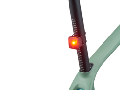 Specialized Flashback Genopladelig Baglygte, 20 Lumen - Cykellygte til Sikkerhed og Pålidelighed -Specialized Salgsbutik 49120 240 LGHT FLASHBACK TAILLIGHT DETAIL 3