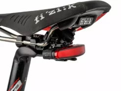 CloseTheGap Cover My Back 2+ Bagskærm M. Lygte - Sikkerhedslygte til Cykel 8 CloseTheGap Cover My Back 2+ Bagskærm M. Lygte - Sikkerhedslygte til Cykel -Specialized Salgsbutik CoverMyBack2 2 1024x1024 1