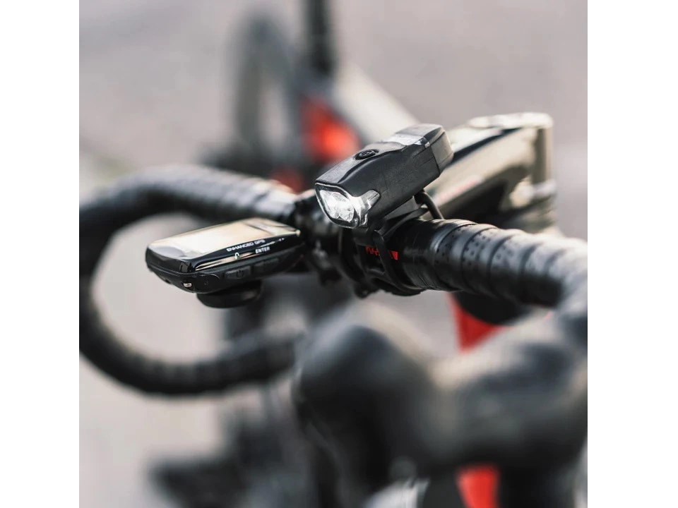 Lezyne KTV Drive Forlygte, 200 Lumen - Cykelbelysning til Sikkerhed og Komfort 4 Lezyne KTV Drive Forlygte, 200 Lumen - Cykelbelysning til Sikkerhed og Komfort - Billede 2