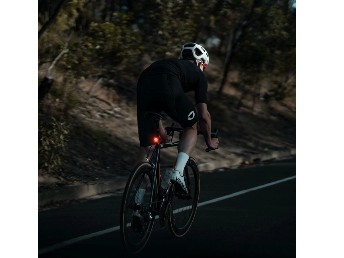 Knog Blinder Skull Genopladelig Baglygte - 100 Lumen - Cykellygte 4 Knog Blinder Skull Genopladelig Baglygte - 100 Lumen - Cykellygte - Billede 2