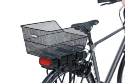 BASIL Cento WSL Cykelkurv, 30L - Holdbar og Moderne Cykelkurv til Hverdagens Brug 9 BASIL Cento WSL Cykelkurv, 30L - Holdbar og Moderne Cykelkurv til Hverdagens Brug -Specialized Salgsbutik basil cento wsl bicycle basket rear black202