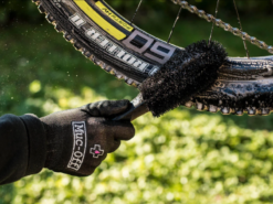 Muc-Off Wheel & Component Brush Børste - Premium Rengøringsprodukt til Cykler -Specialized Salgsbutik muc371 1